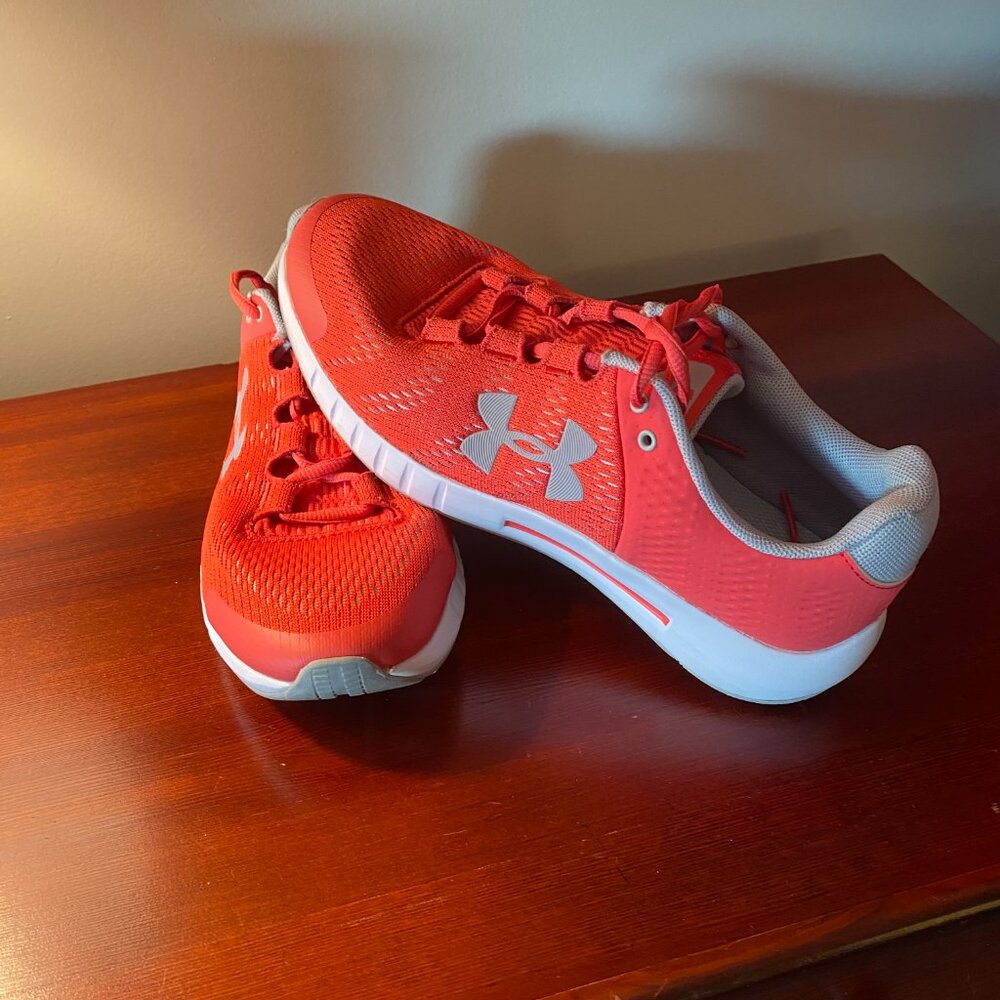 Under Armour Micro G BP Coral Running Shoes/Sneakers